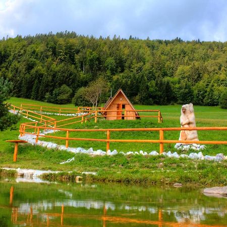 Glamping Vrhovc Hotel Zelezniki Kültér fotó