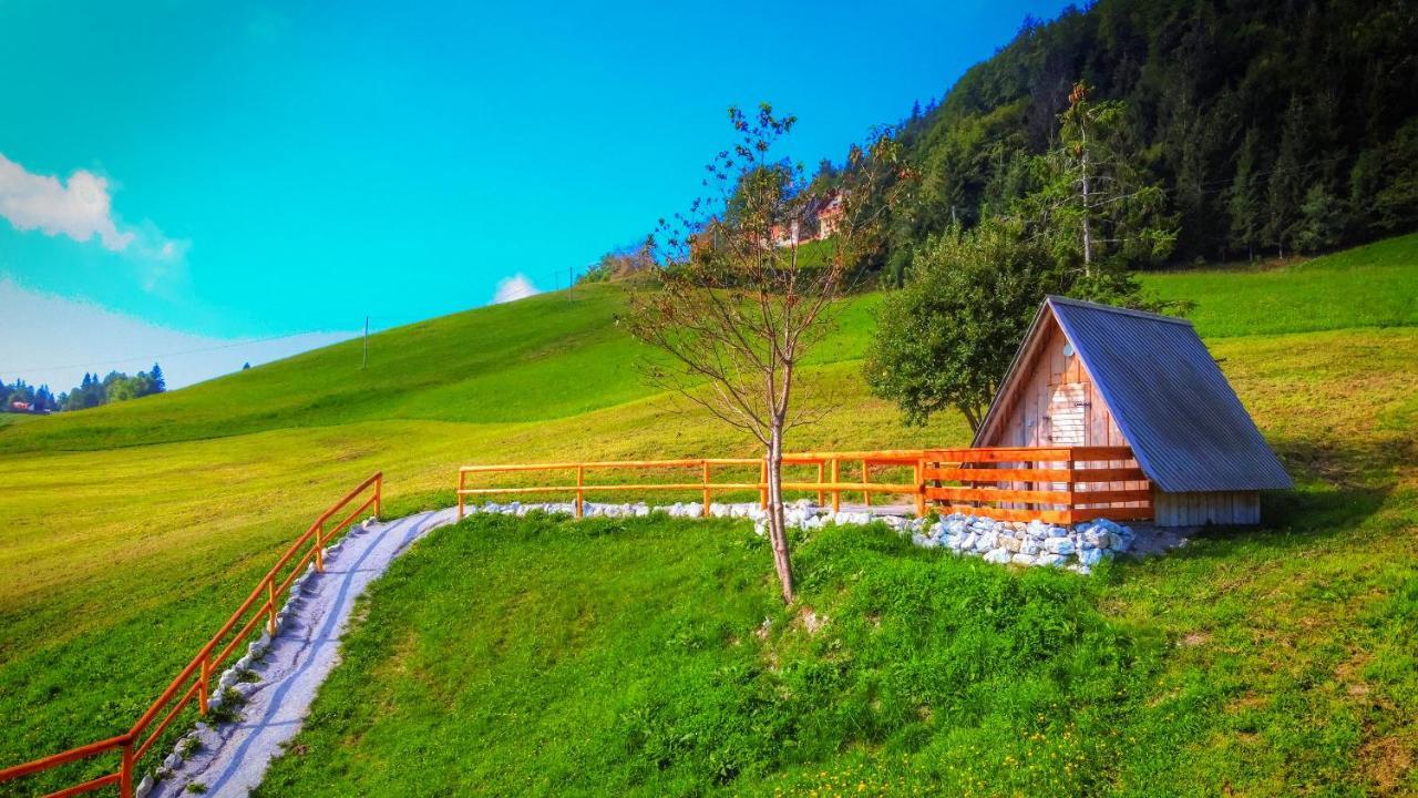 Glamping Vrhovc Hotel Zelezniki Kültér fotó